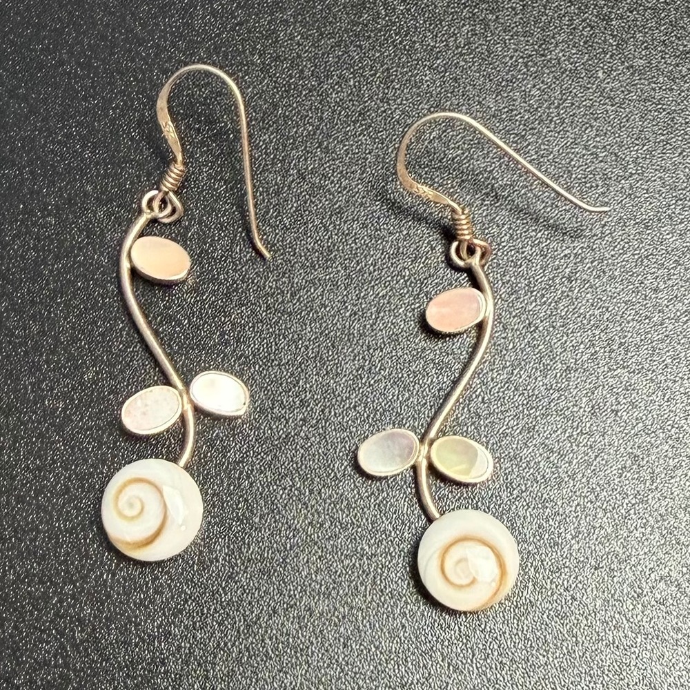 Shiva Shell Sterling Silver Earrings Mother of Pearl Dangle 925